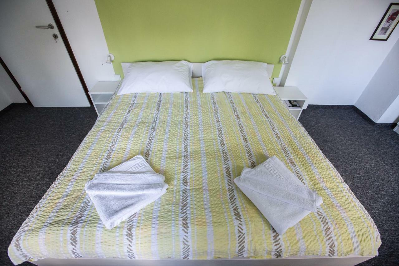Asgard Guesthouse 조시프돌 외부 사진